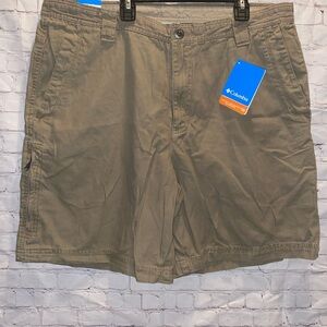 New Columbia Men's Tan Shorts
